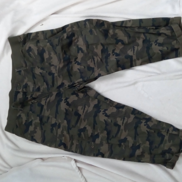 George Plus Cargo Camo Print Pants - Picture 1 of 1